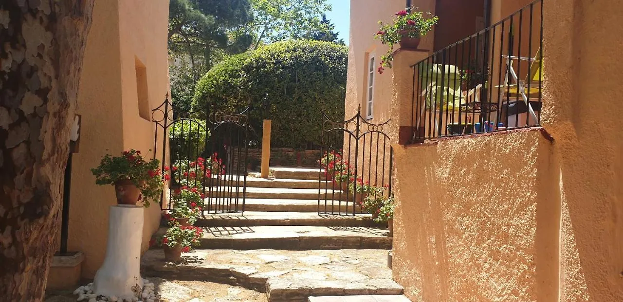 Casa Con Jardin A 30 Metros De La Playa. At. Villa Palamós 0*,