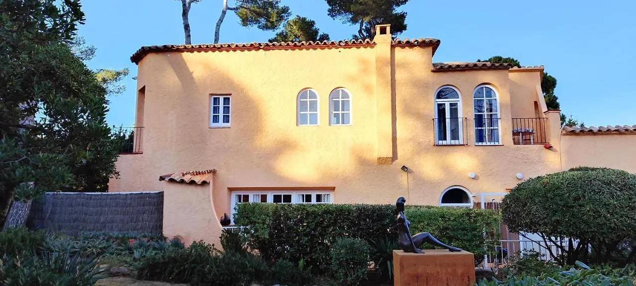 Casa Con Jardin A 30 Metros De La Playa. At. Villa Palamós