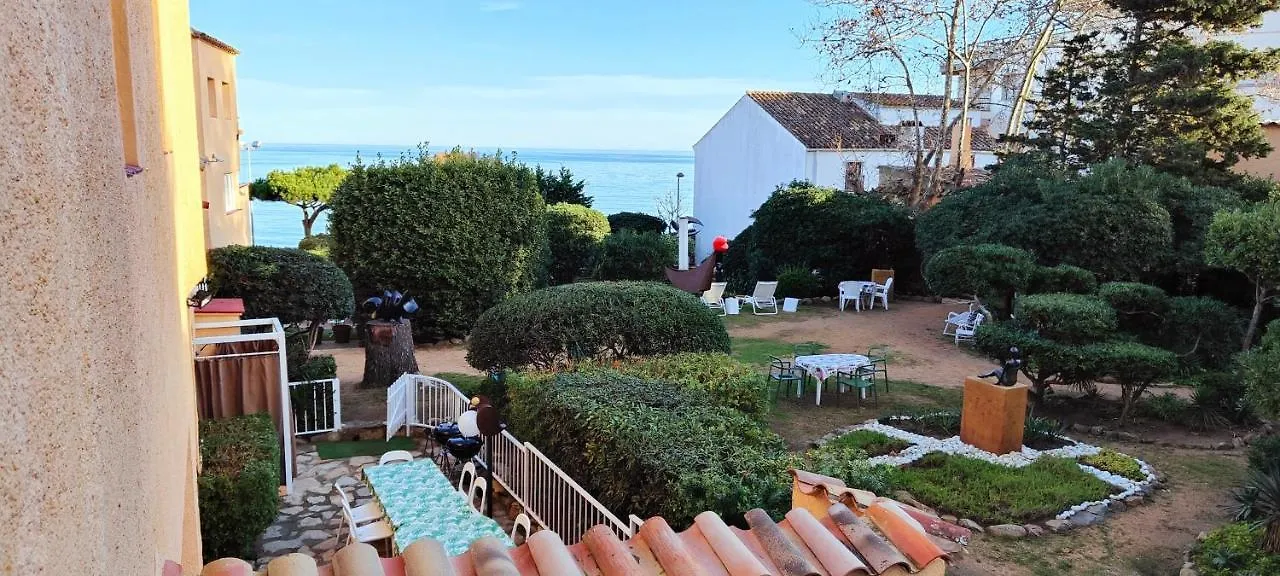 Casa Con Jardin A 30 Metros De La Playa. At. Villa Palamós Spanje